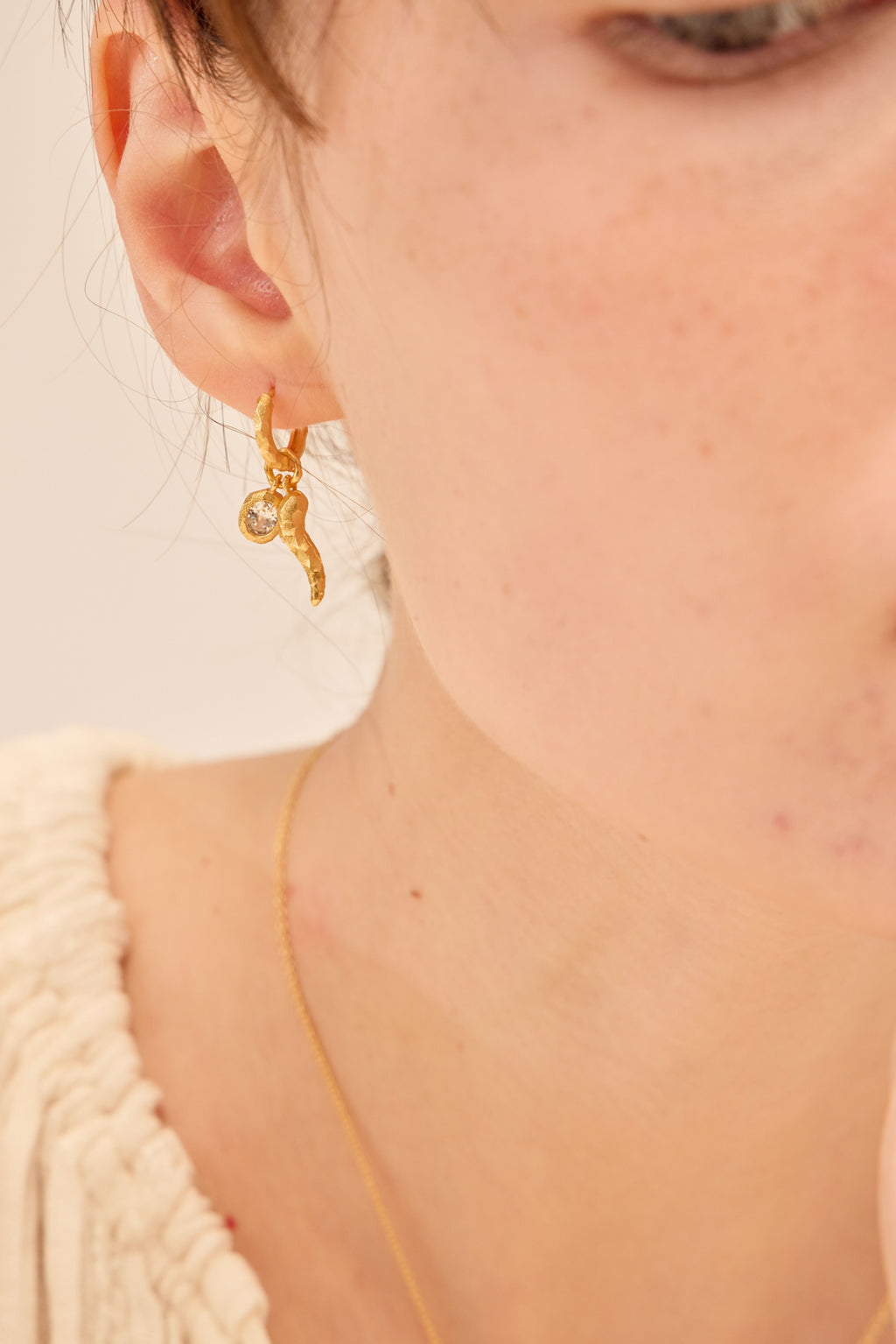 Asymmetric gold chili drop earrings with red enamel and zircon — Winding Moonlight
