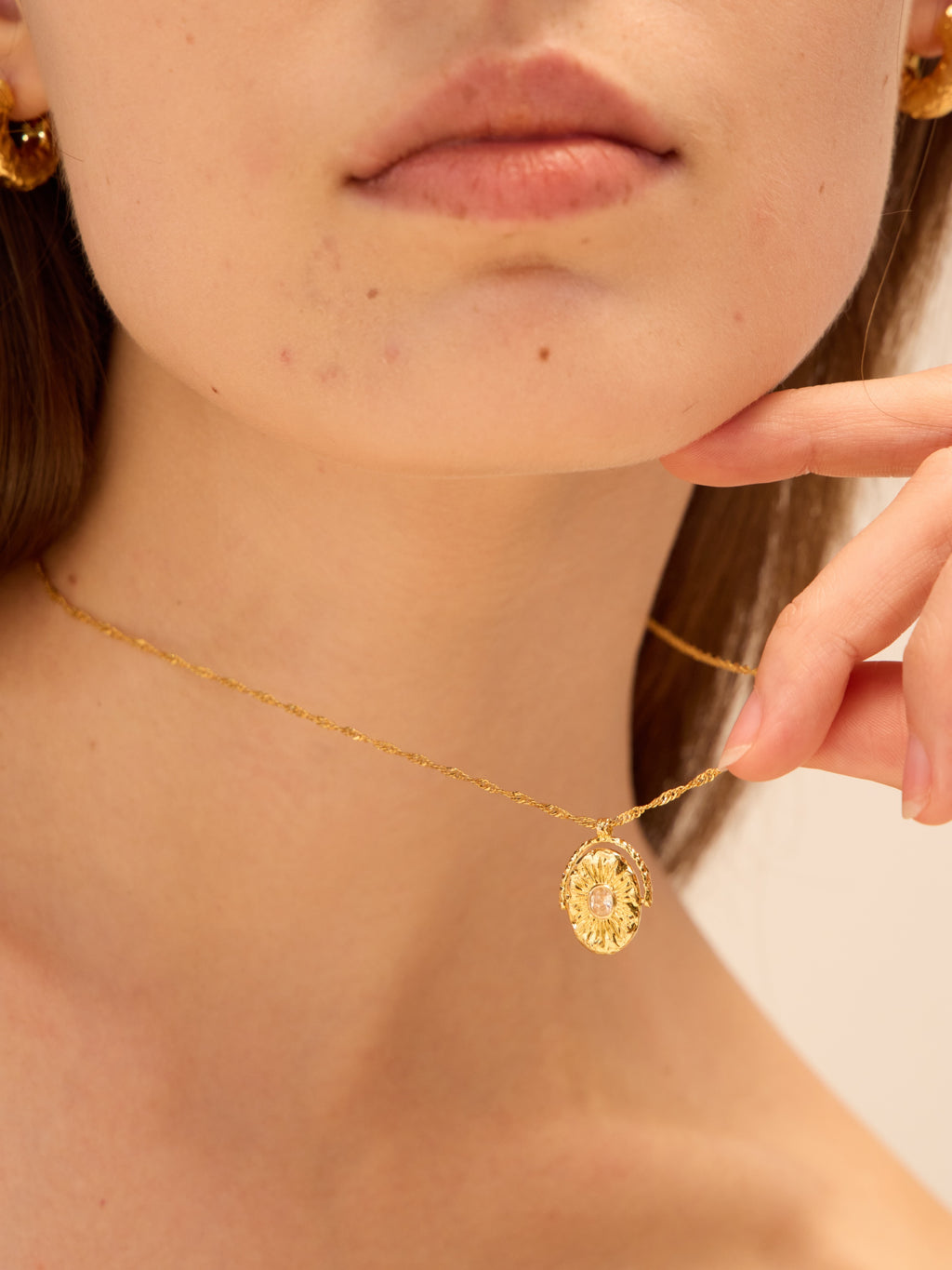 Gold sunburst Muse Necklace engraved 'I am my own muse' with zircon centre — Winding Moonlight
