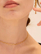 Gold rope-twisted spaghetti choker necklace with heart charm — Winding Moonlight